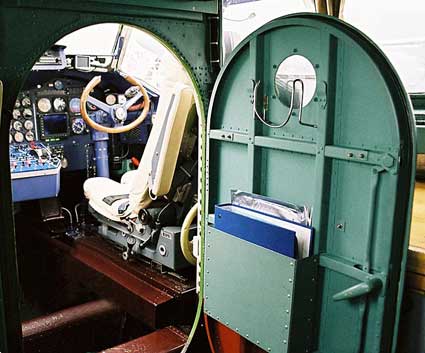 porte d'accès sur un Dornier 24 d'aujourd'hui