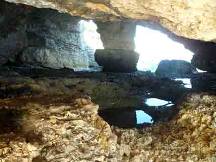 grotte à l'air libre